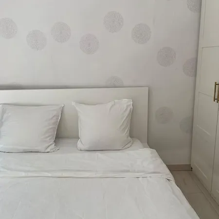 In The Heart Of The Champs Elysees With Balcony Apartment *